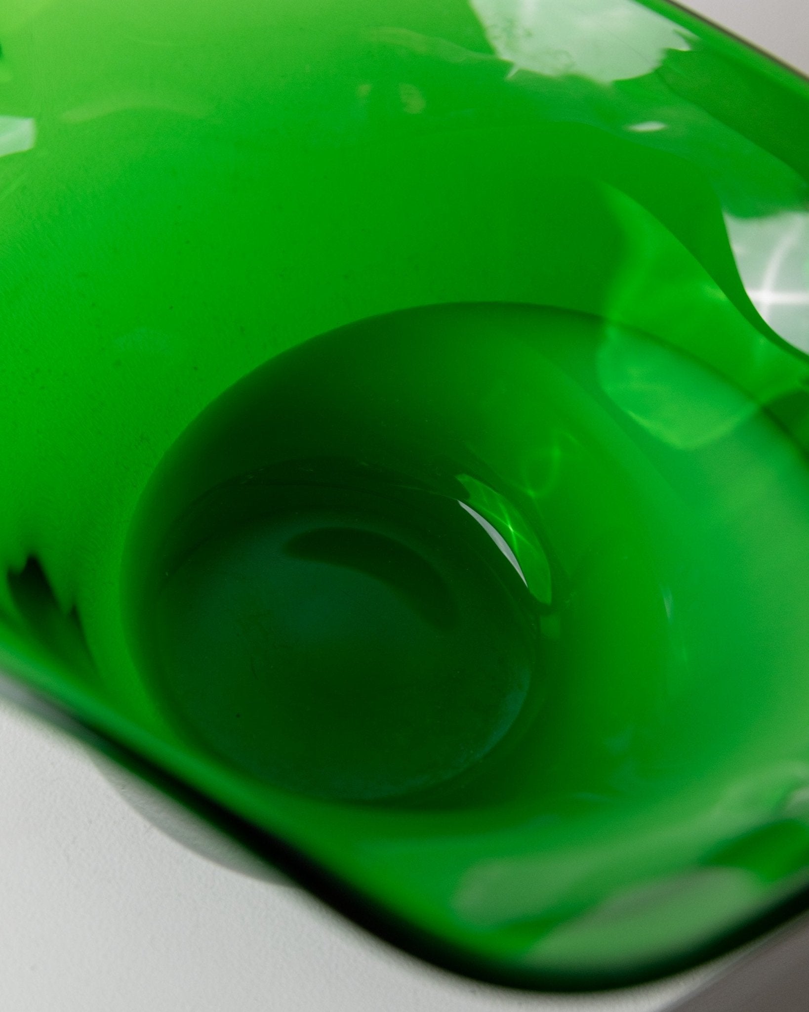 XXL Vintage Murano Glass Handle Bowl - bright green - Mid Century Design Italy 1970s - Decorative glass art colourful, gift idea - Bottega Jacobs
