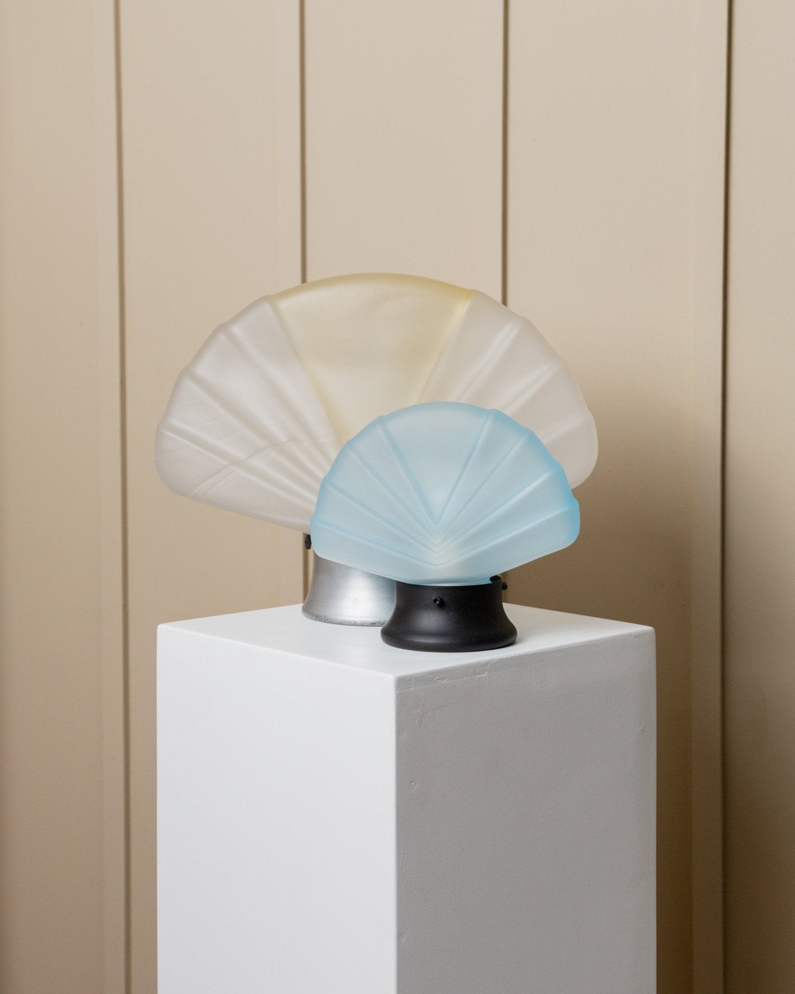 XXL vintage Murano glass shell lamp - table lamp white yellow - Space Age Design Italy - 1980s - Bottega Jacobs