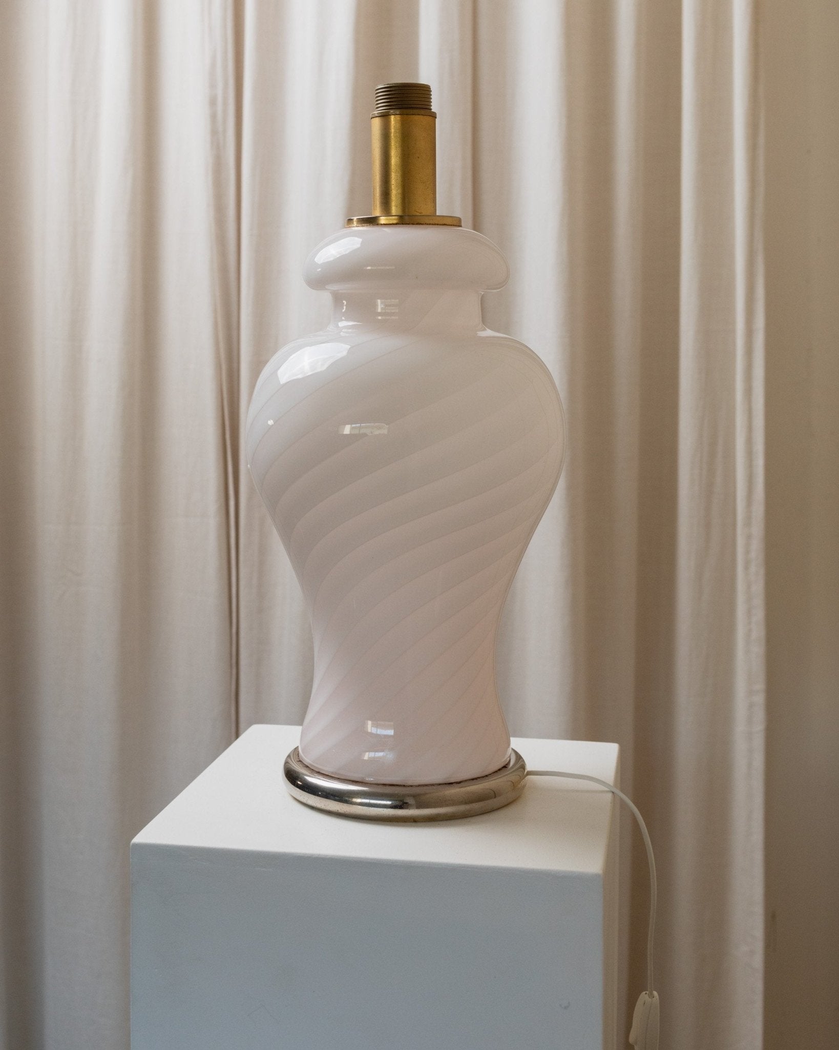 XXL vintage Murano table lamp 70s, soft pink, swirl mid - century design, mouth - blown glass Italy - Bottega Jacobs